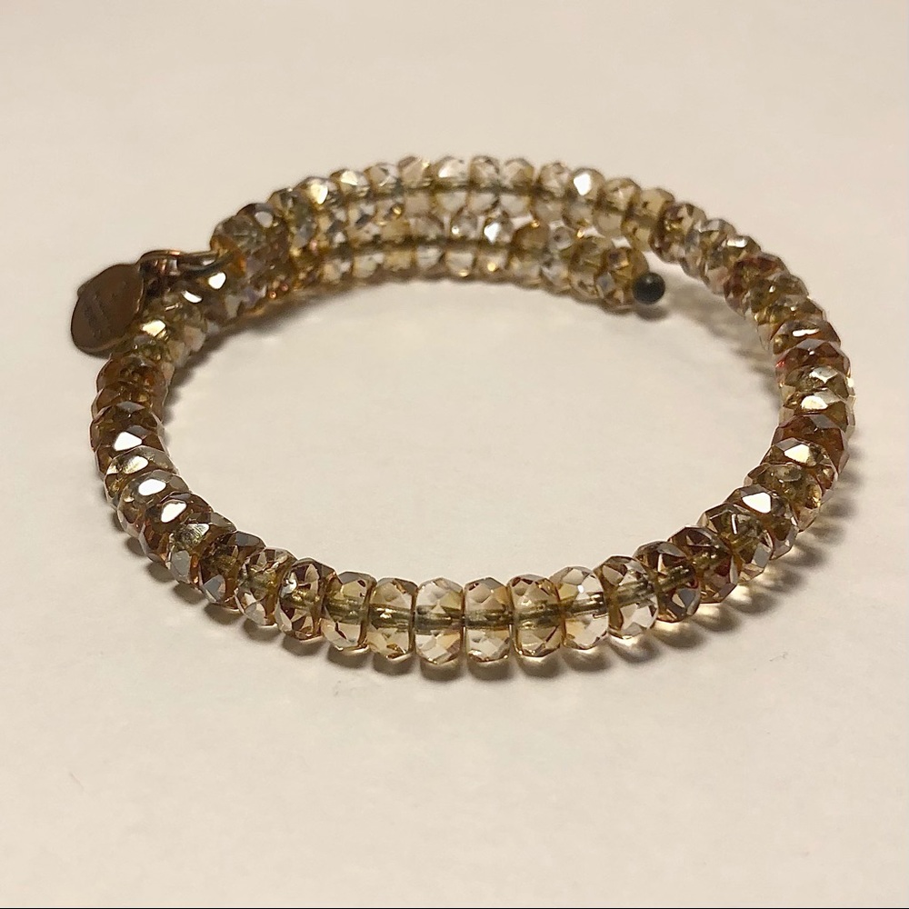 ✨ RARE ✨ Sparkly Champagne Beaded Wrap - Picture 5 of 5